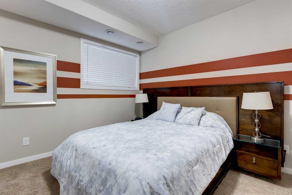 26 Walden Court Se, Calgary, AB
