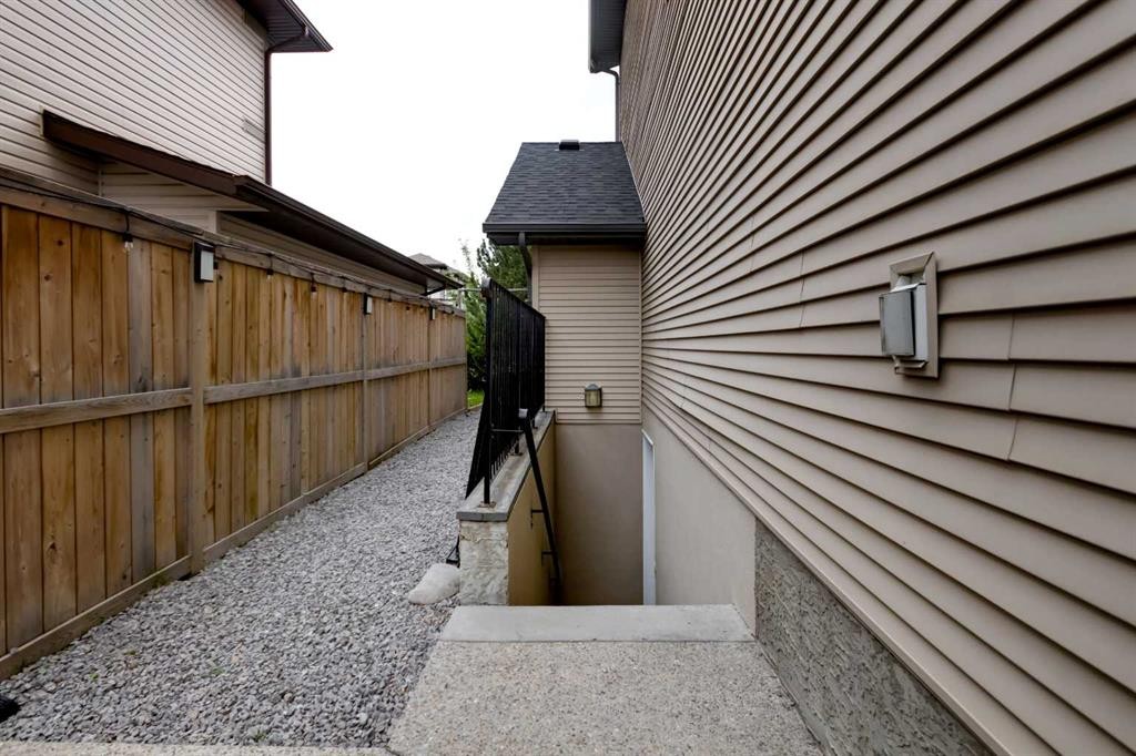 26 Walden Court Se, Calgary, AB