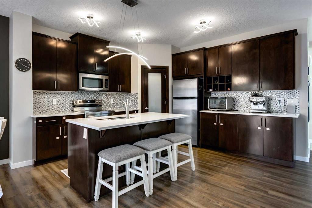 26 Walden Court Se, Calgary, AB