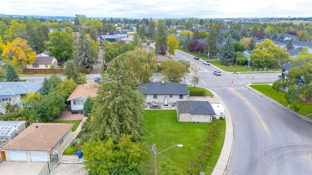 1051 8 Avenue Ne, Calgary, AB