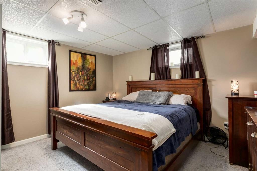 1051 8 Avenue Ne, Calgary, AB