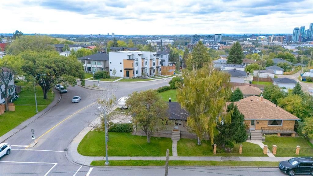 1051 8 Avenue Ne, Calgary, AB