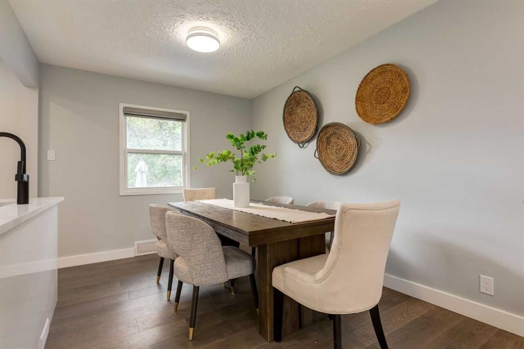 1051 8 Avenue Ne, Calgary, AB