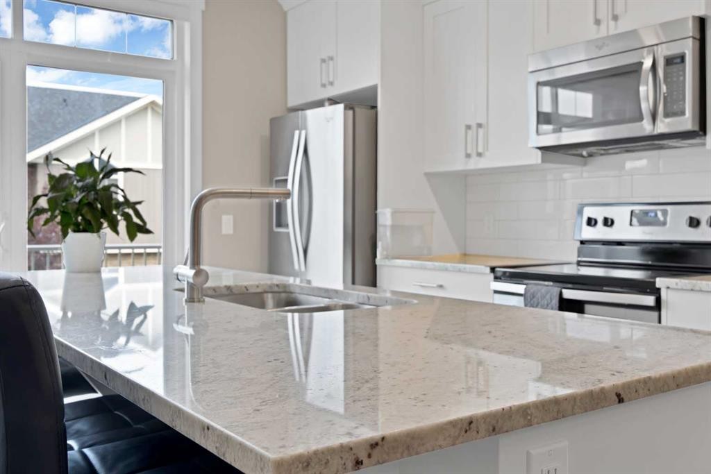 563 Evanston Manor Nw, Calgary, AB