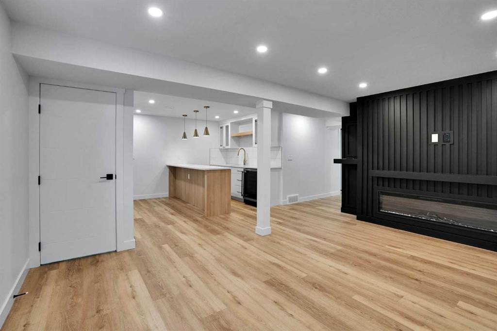 100 Fairview Drive Se, Calgary, AB