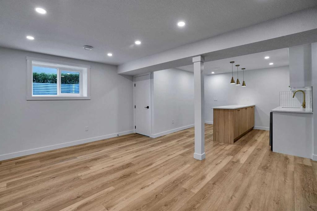 100 Fairview Drive Se, Calgary, AB