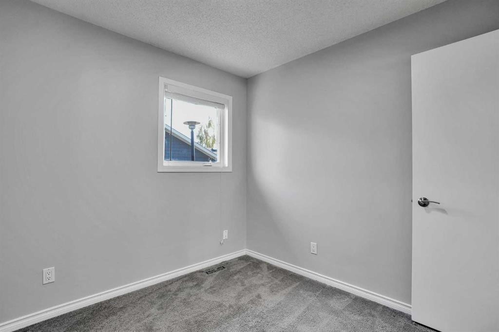 100 Shawbrooke Circle Sw, Calgary, AB