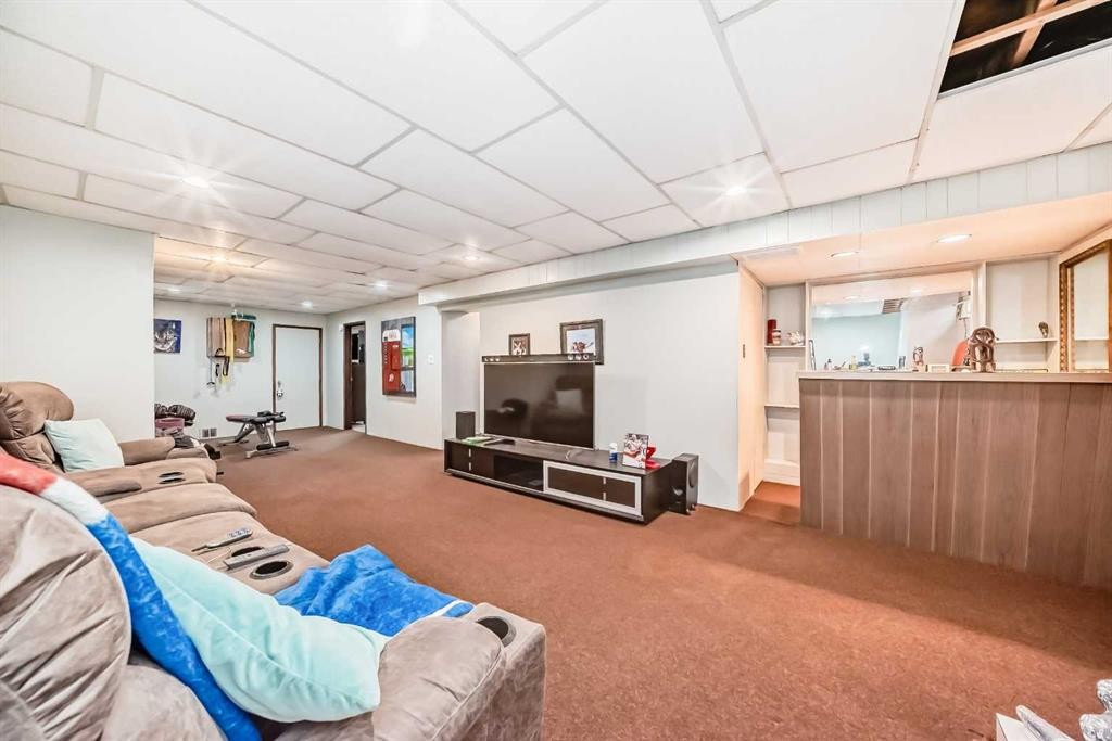 29 Chisholm Crescent Nw, Calgary, AB