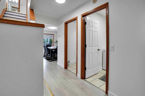 7198 Laguna Way Ne, Calgary, AB 