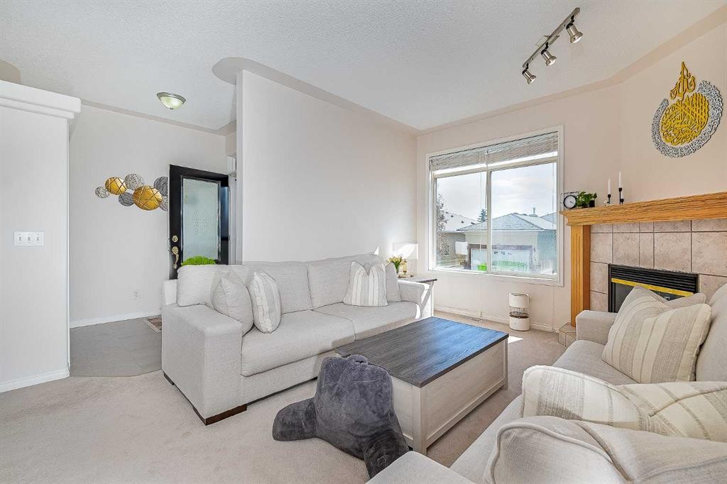 81 Sierra Morena Landing Sw, Calgary, AB