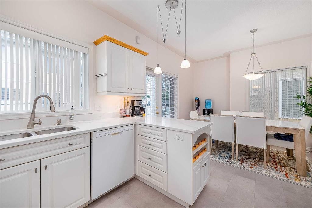 81 Sierra Morena Landing Sw, Calgary, AB