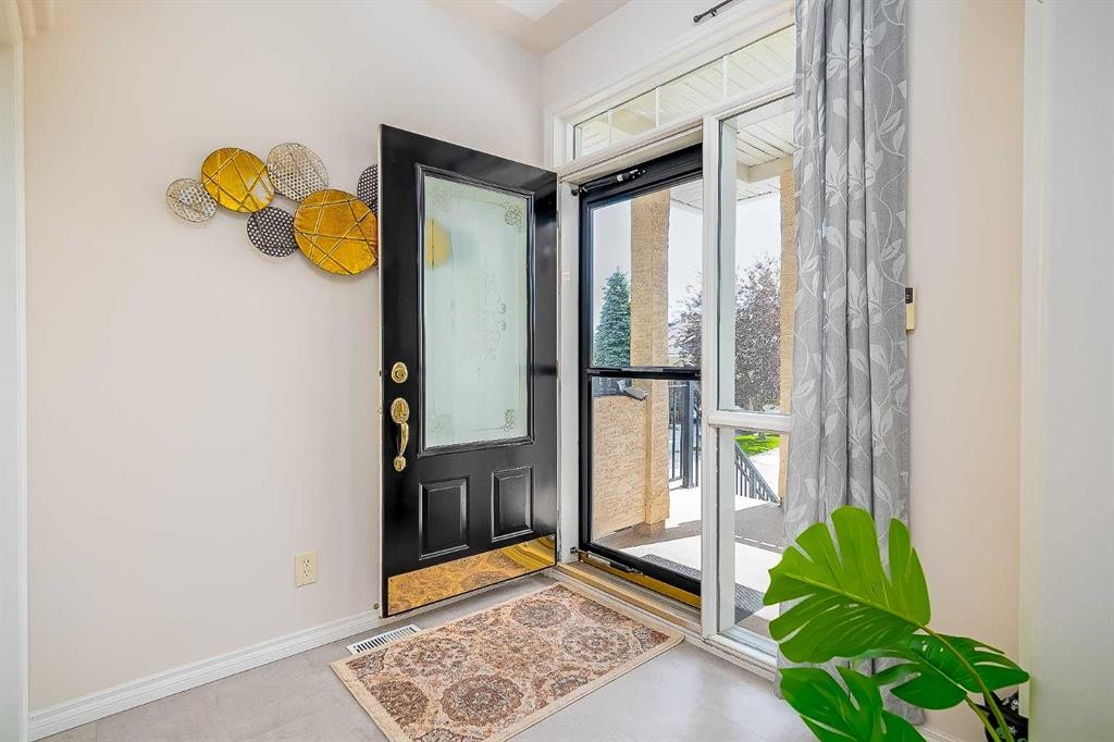 81 Sierra Morena Landing Sw, Calgary, AB