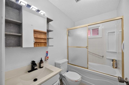 4604 29 Avenue Nw, Calgary, AB 