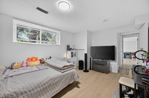 4604 29 Avenue Nw, Calgary, AB 