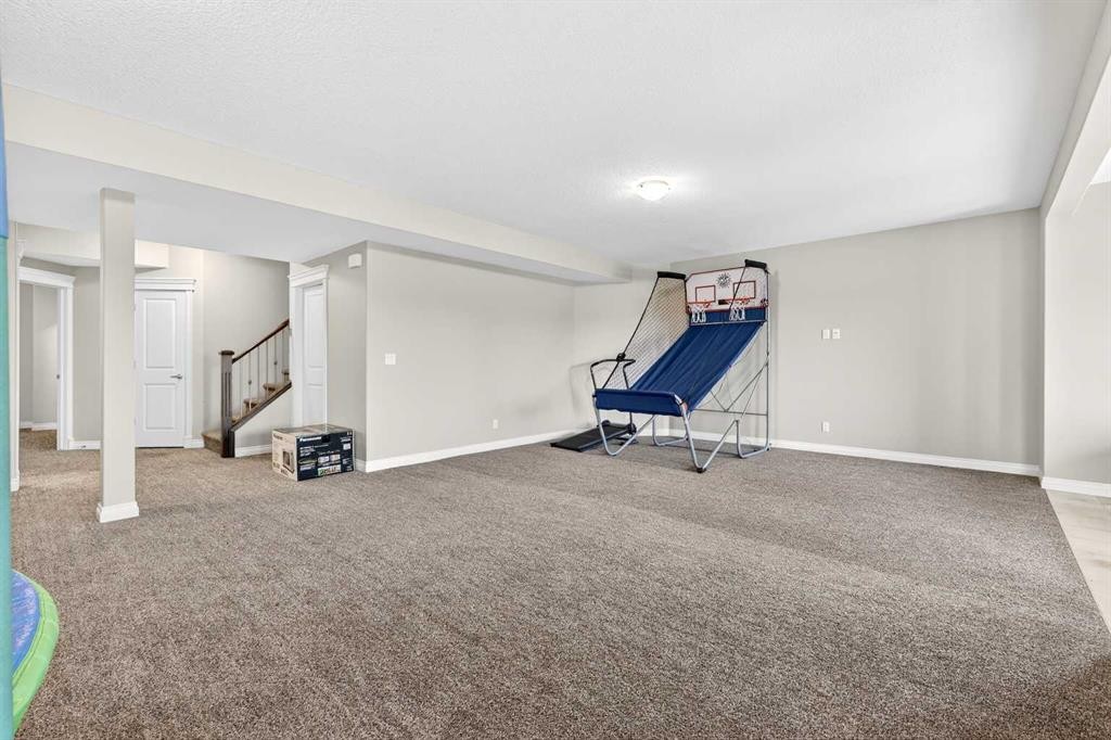 149 Marquis View Se, Calgary, AB