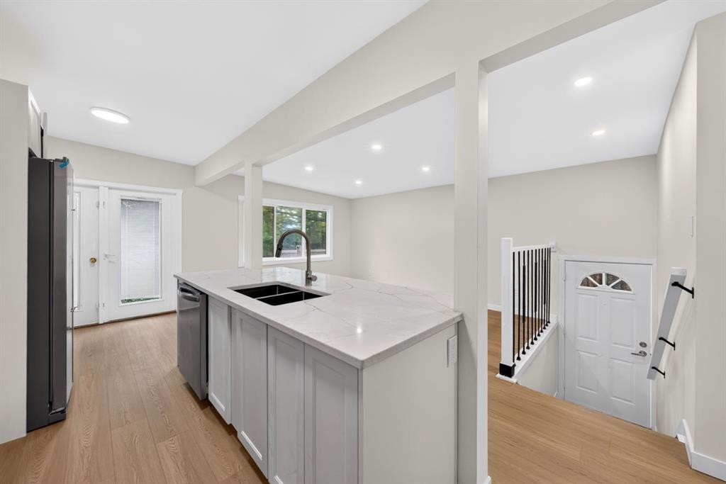 3621 28A Avenue Se, Calgary, AB