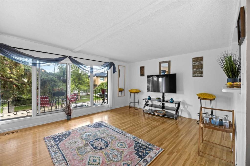 219 26 Avenue Ne, Calgary, AB