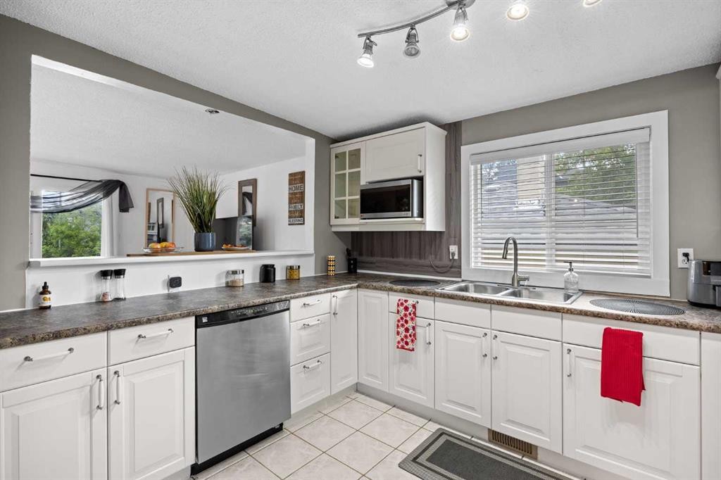 219 26 Avenue Ne, Calgary, AB