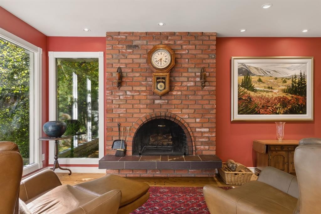 636 Wilderness Drive Se, Calgary, AB