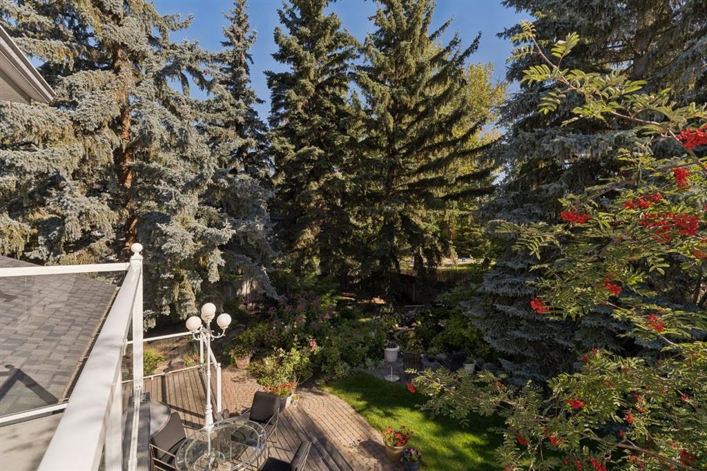 636 Wilderness Drive Se, Calgary, AB