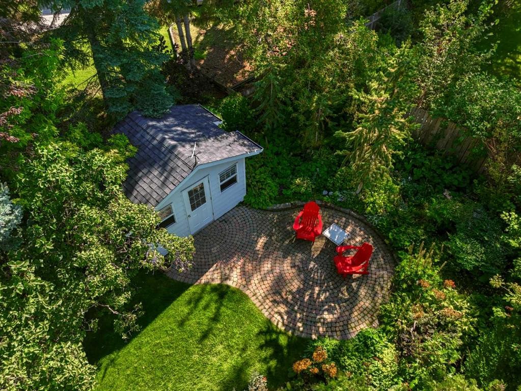 636 Wilderness Drive Se, Calgary, AB