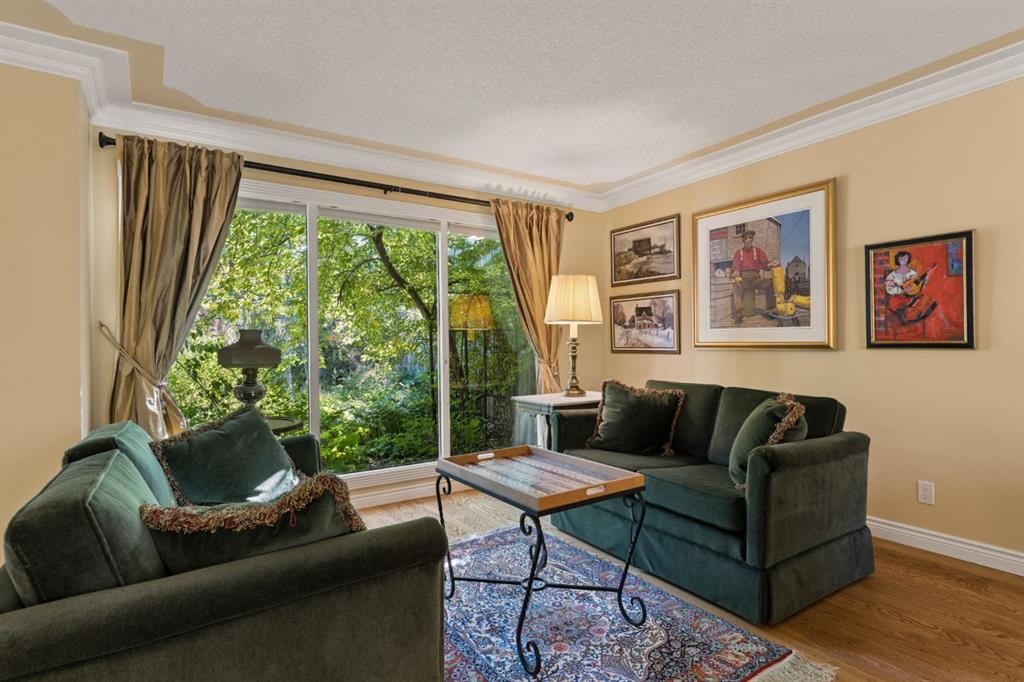 636 Wilderness Drive Se, Calgary, AB