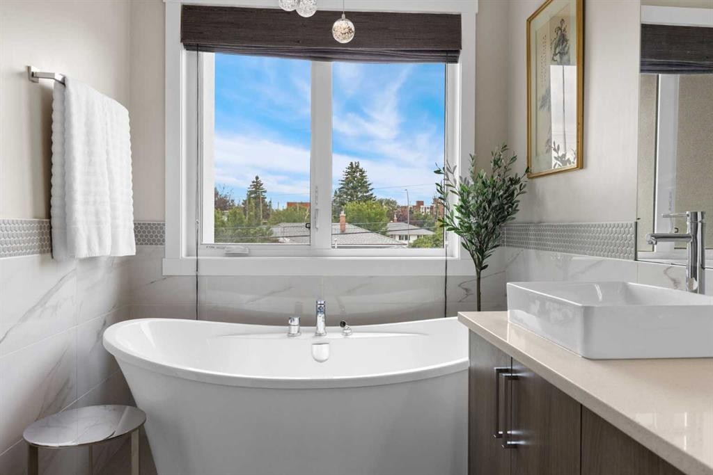 809 20A Avenue Ne, Calgary, AB