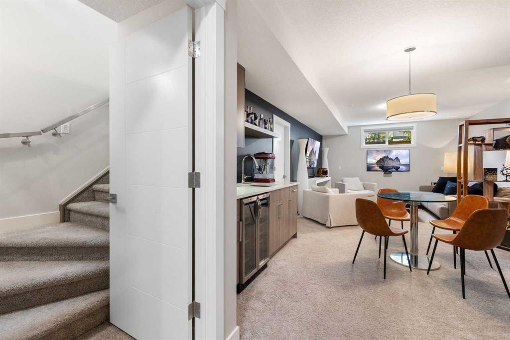 809 20A Avenue Ne, Calgary, AB