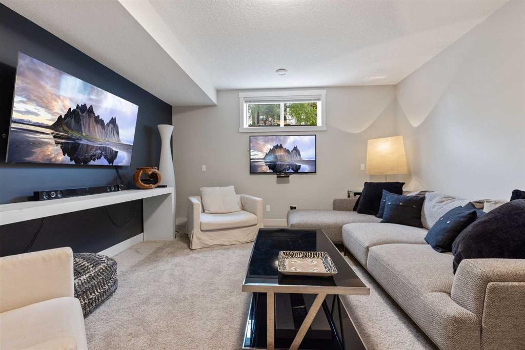 809 20A Avenue Ne, Calgary, AB