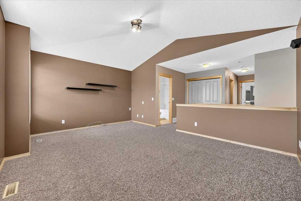177 Royal Birch Terrace Nw, Calgary, AB