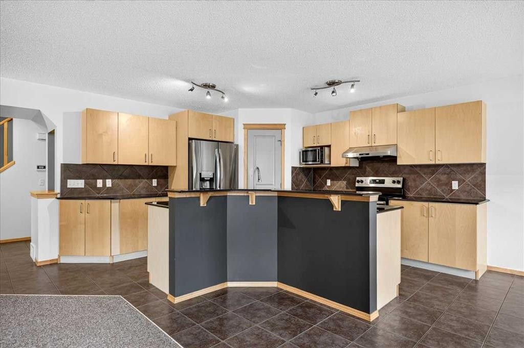 177 Royal Birch Terrace Nw, Calgary, AB