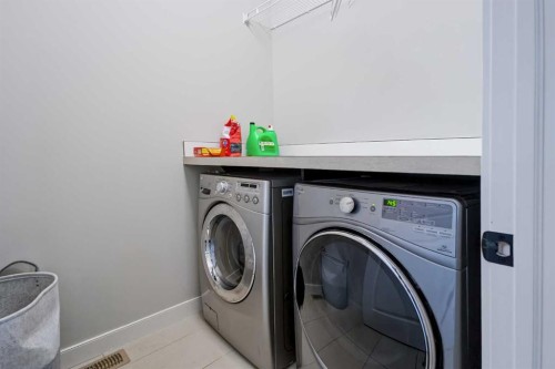 4 Cranarch Bay Se, Calgary, AB 