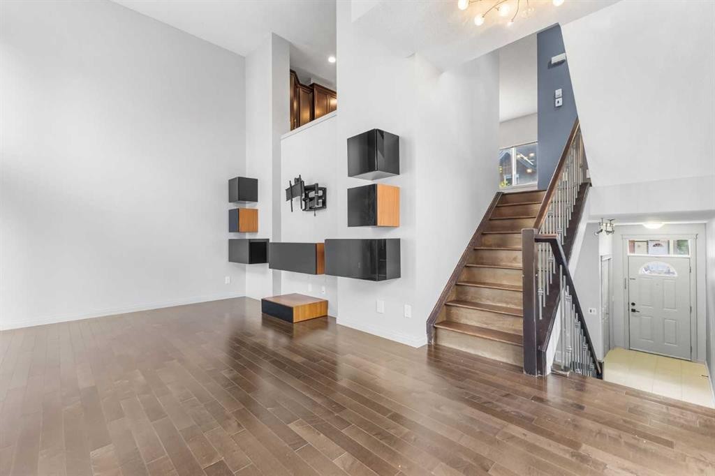 1010 Wentworth Villas Sw, Calgary, AB