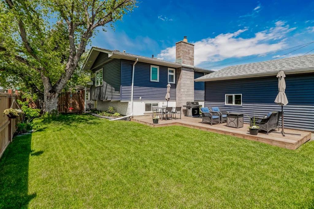 10704 Maplecrest Road Se, Calgary, AB