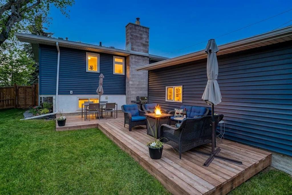 10704 Maplecrest Road Se, Calgary, AB