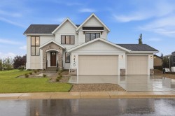 430 Monterra Bay Cochrane Lake, AB T4C 0G9