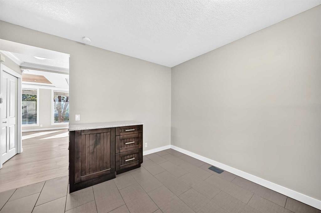 2515 62 Street Ne, Calgary, AB