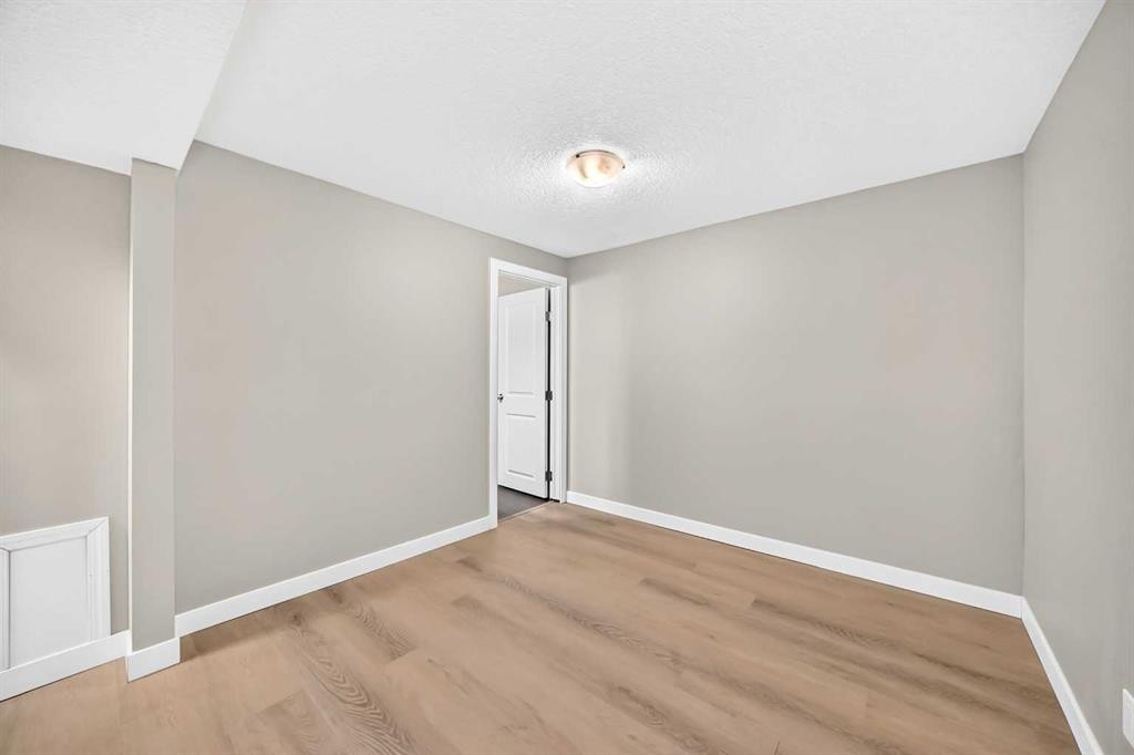 2515 62 Street Ne, Calgary, AB