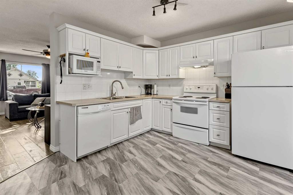6219 18A Street Se, Calgary, AB