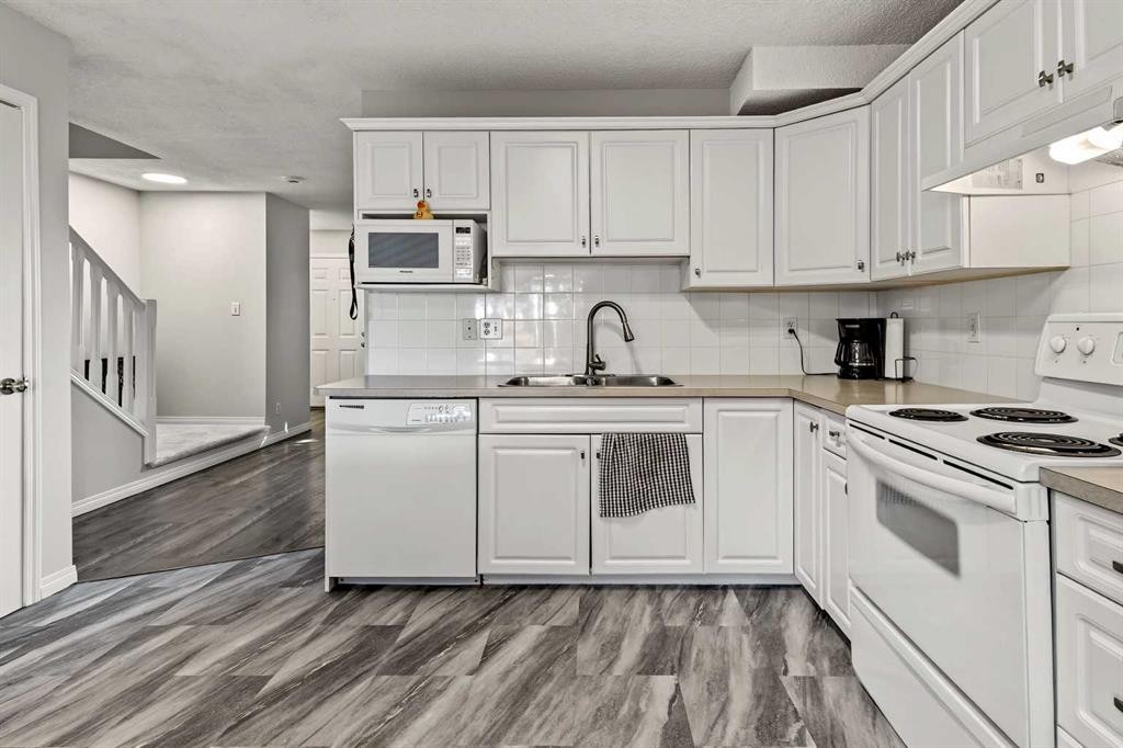 6219 18A Street Se, Calgary, AB