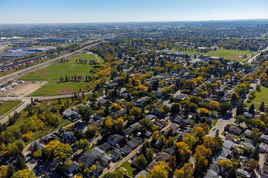 6219 18A Street Se, Calgary, AB