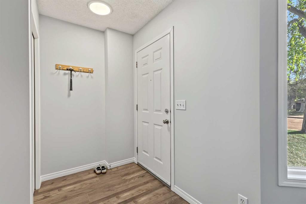 6219 18A Street Se, Calgary, AB