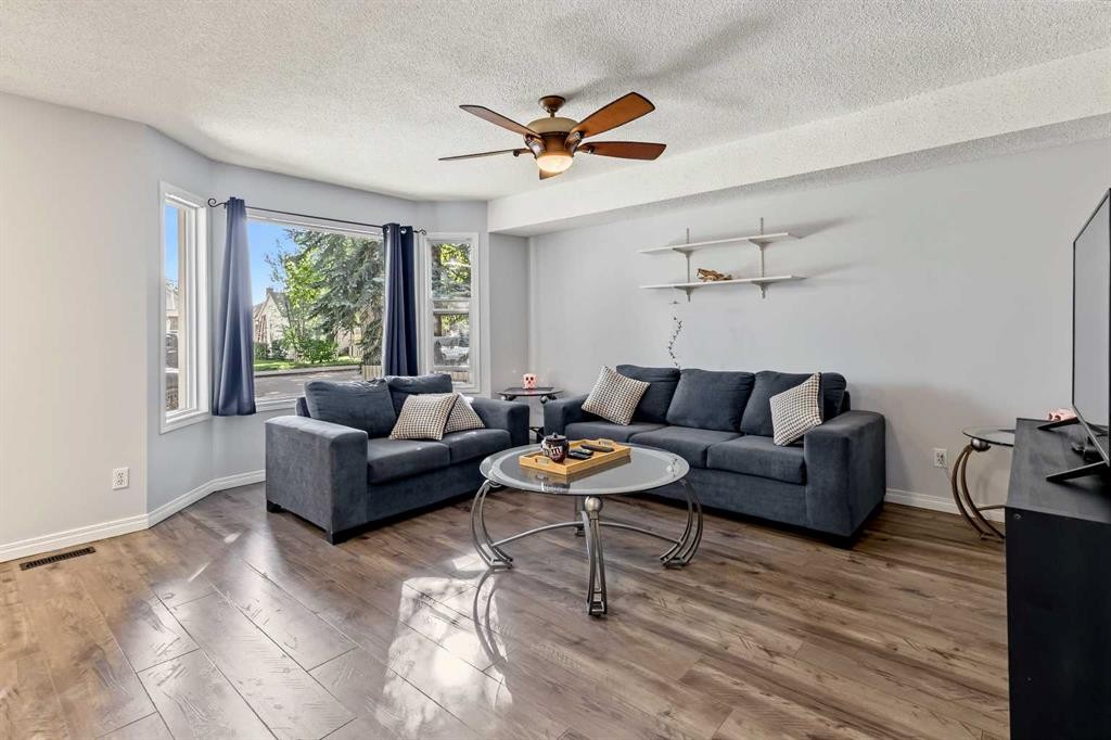 6219 18A Street Se, Calgary, AB