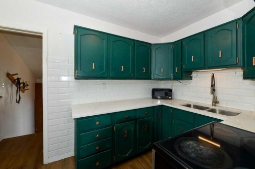 7639 21 Street Se, Calgary, AB 