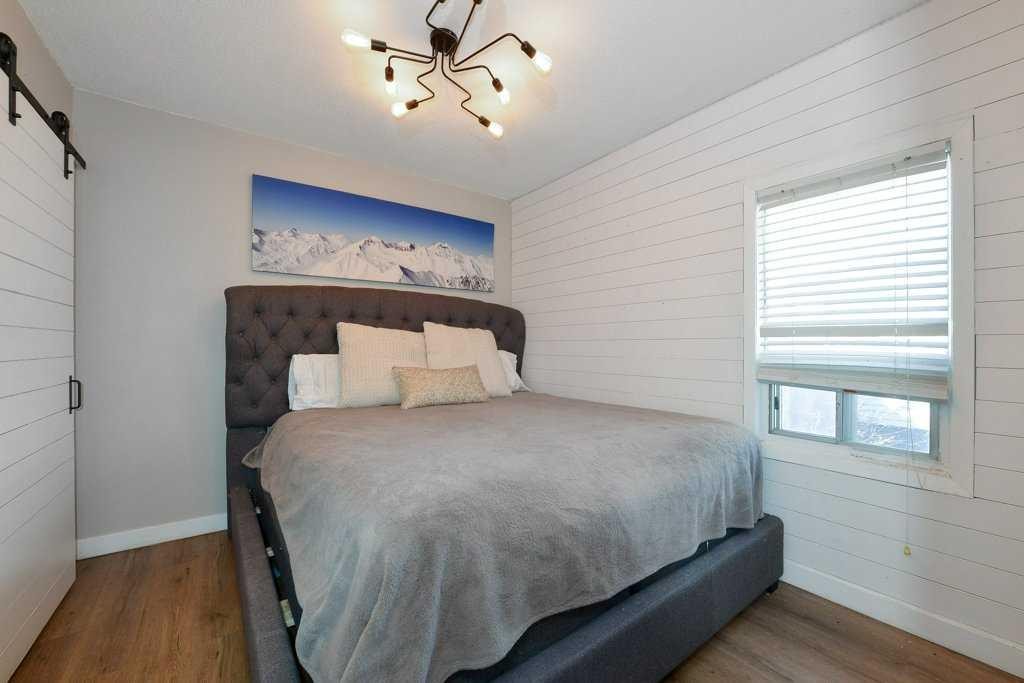 7639 21 Street Se, Calgary, AB