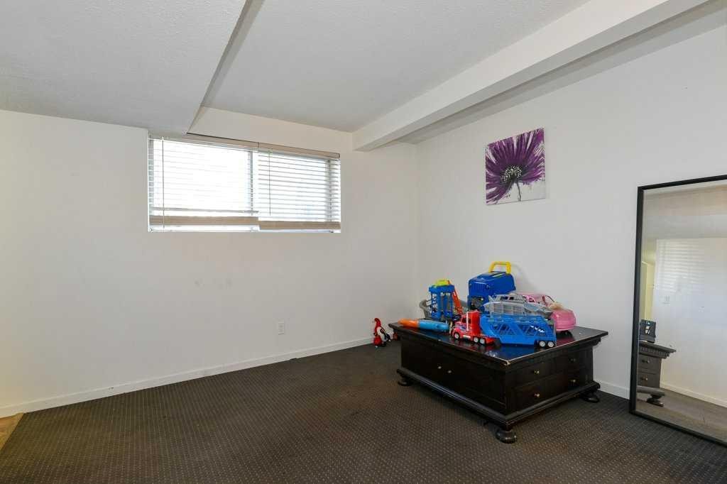 7639 21 Street Se, Calgary, AB