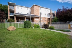 439-165 Manora Place NECalgary, AB T2A 7X5