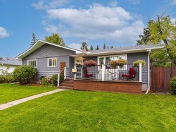44 Winchester Crescent SWCalgary, AB T3C 2T8