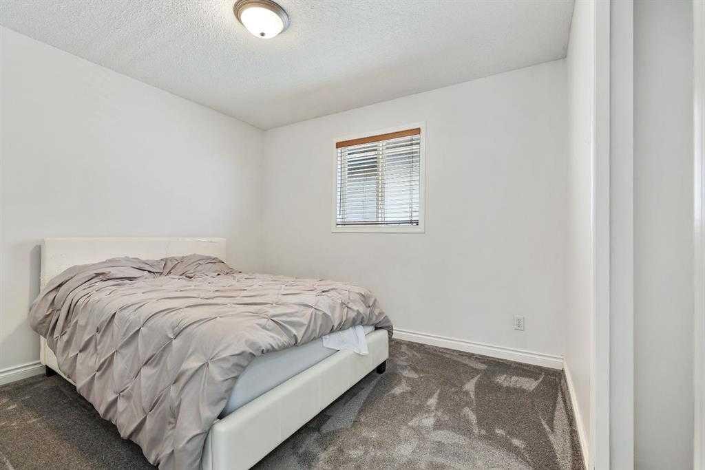 128 Weston Manor Sw, Calgary, AB
