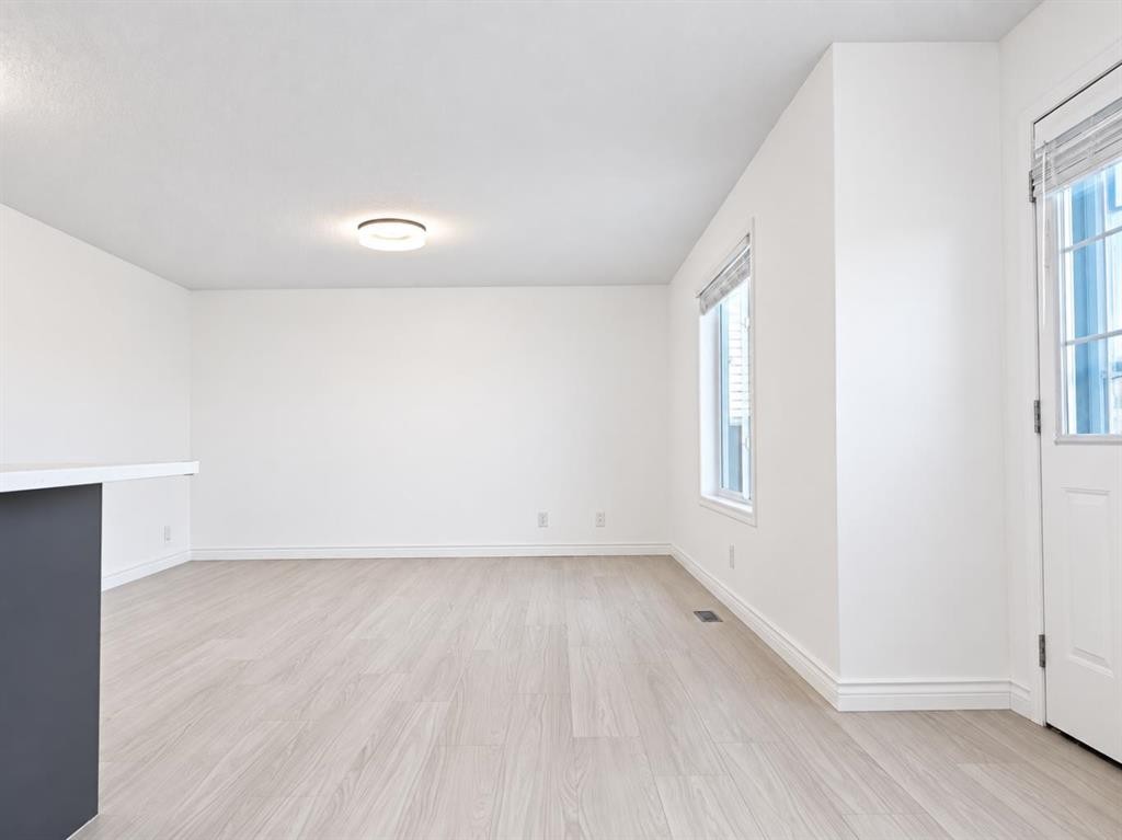 128 Weston Manor Sw, Calgary, AB